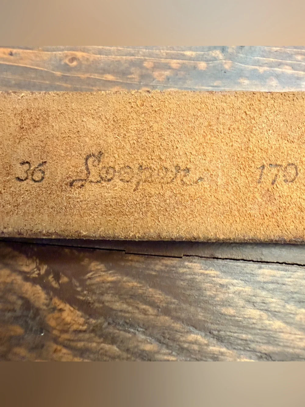 Vintage Looper Hand-Tooled Western Leather Belt Size 36 Genuine Steerhide 40x1.5