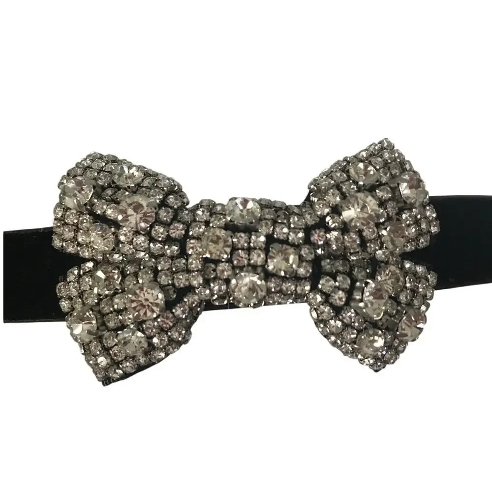 White House Black Market Belt Rhinestone Velvet Glamour Romantic Adjustable