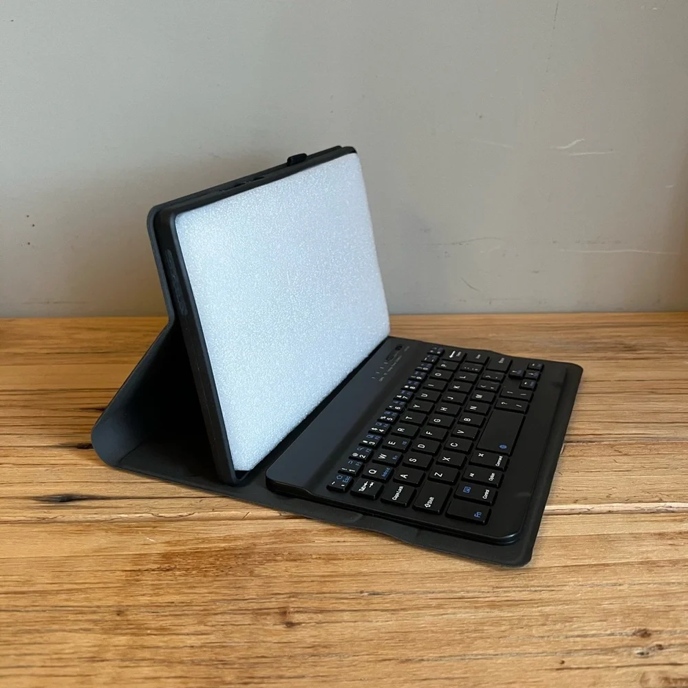 Black Wireless Smart Keyboard Case for iPad 9th Generation-NIB