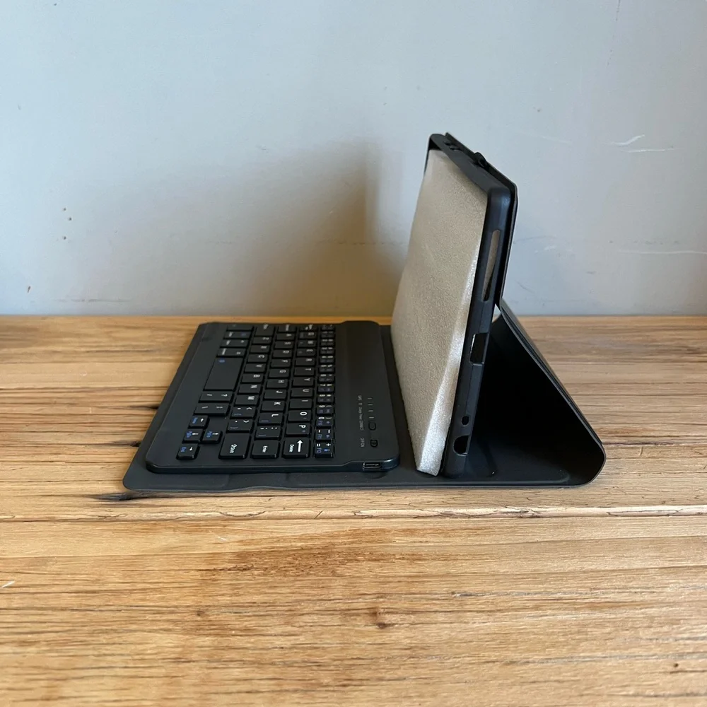 Black Wireless Smart Keyboard Case for iPad 9th Generation-NIB