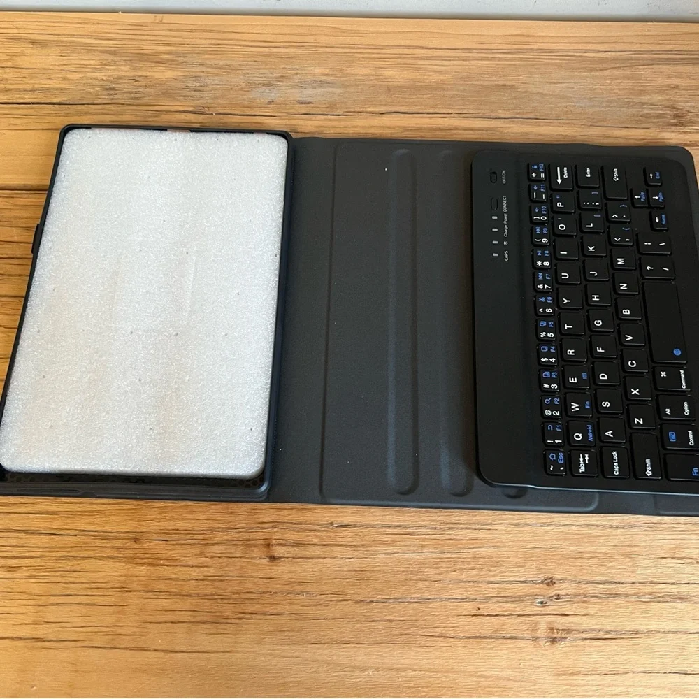 Black Wireless Smart Keyboard Case for iPad 9th Generation-NIB