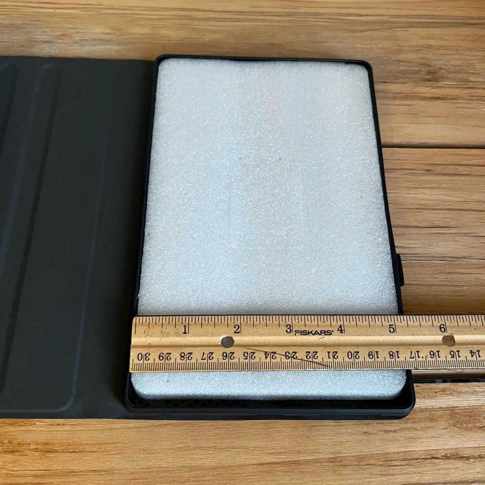 Black Wireless Smart Keyboard Case for iPad 9th Generation-NIB