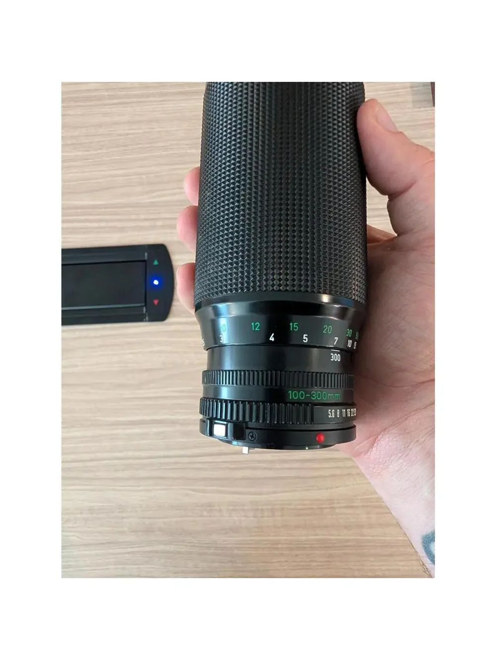 Canon FD 100-300mm f/5.6 Zoom Lens for AE-1 A-1 F-1 - Sharp Telephoto