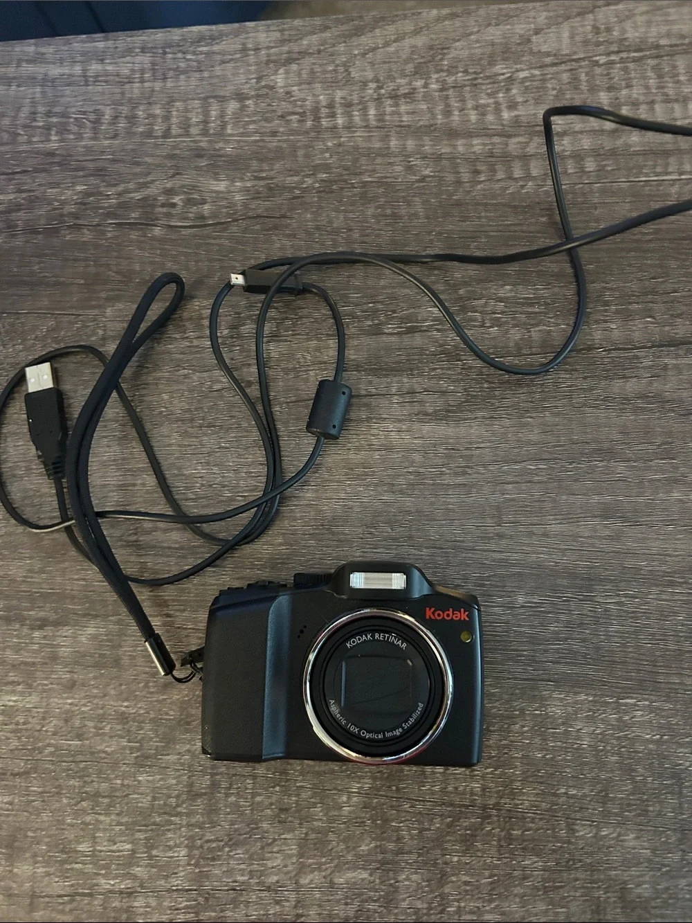 Old School Kodak Black Compact Point-and-Shoot Digital Camera with USB Cable