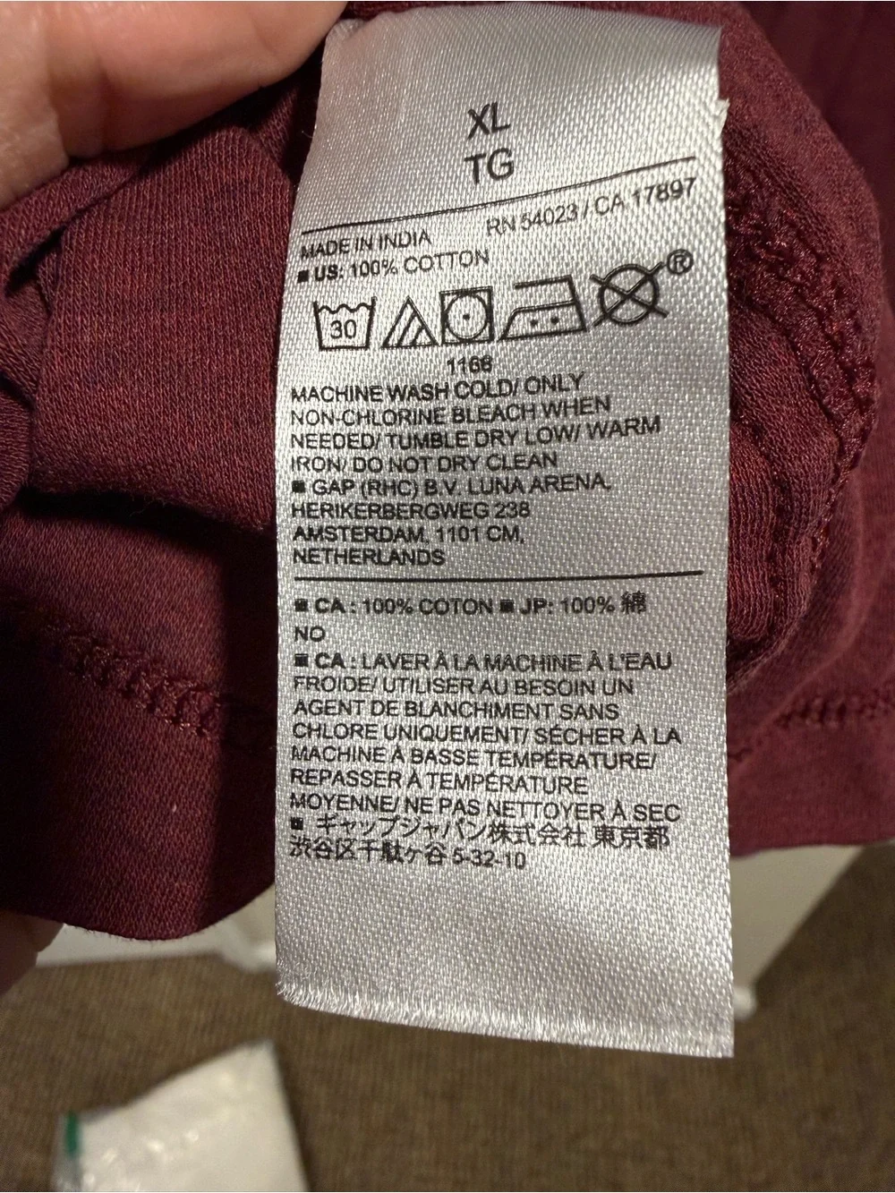 Banana Republic shirt has