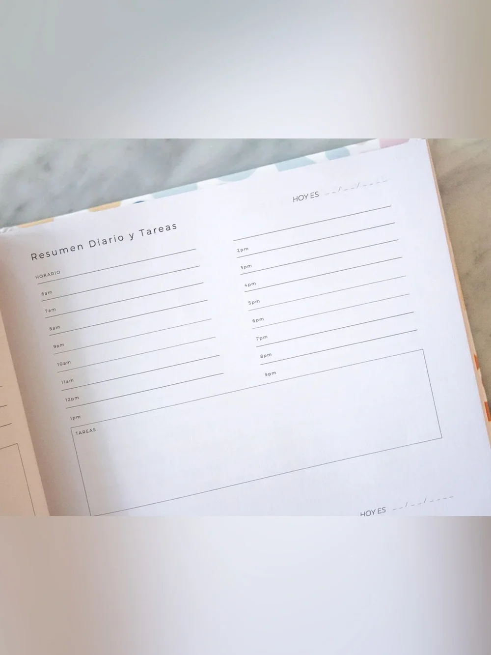 Bendecida Planner Multicolor Dot Pattern