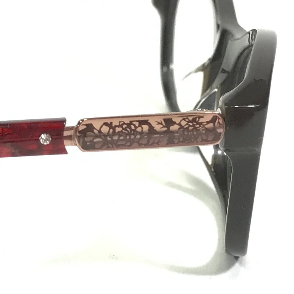 Laura Ashley demo lenses