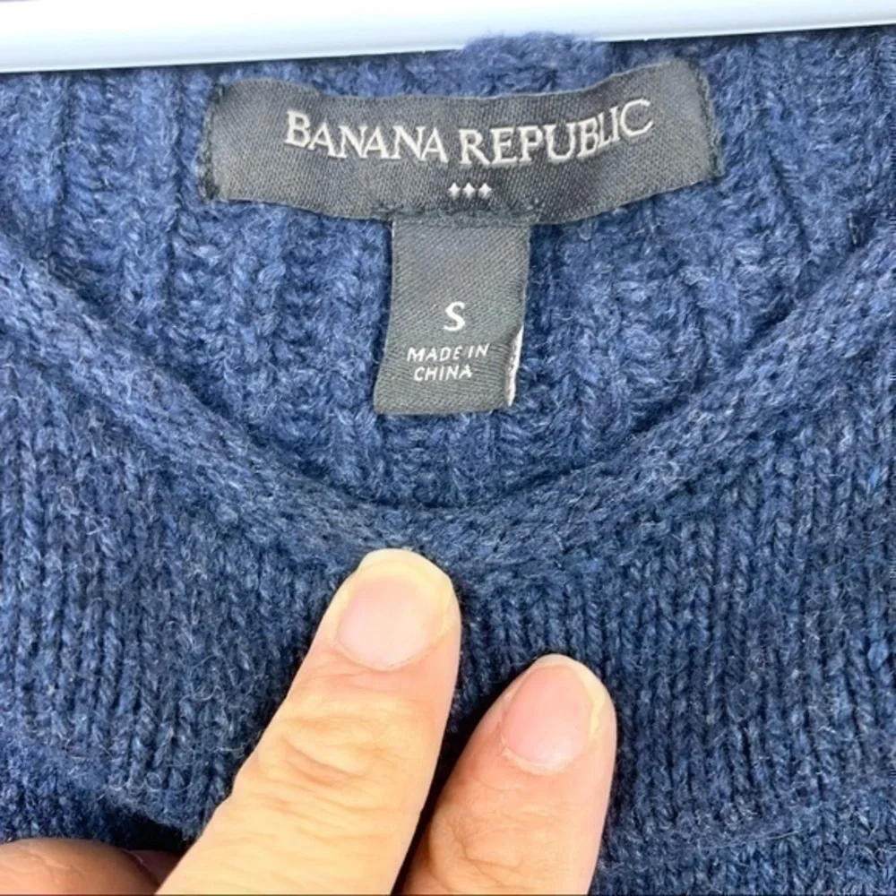 Banana Republic good sleeveless