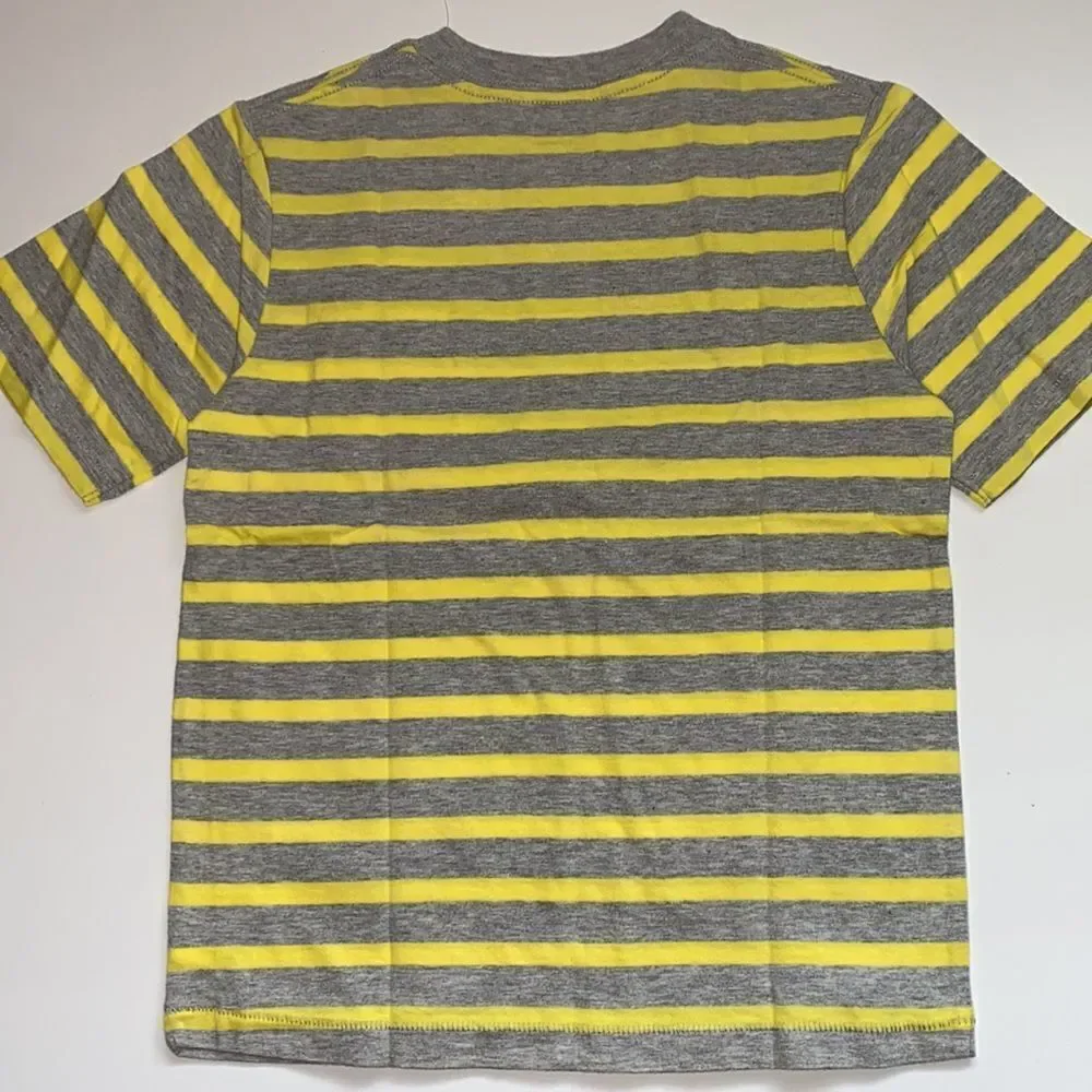 Gap t-shirt  kids boys sz 5 years New
