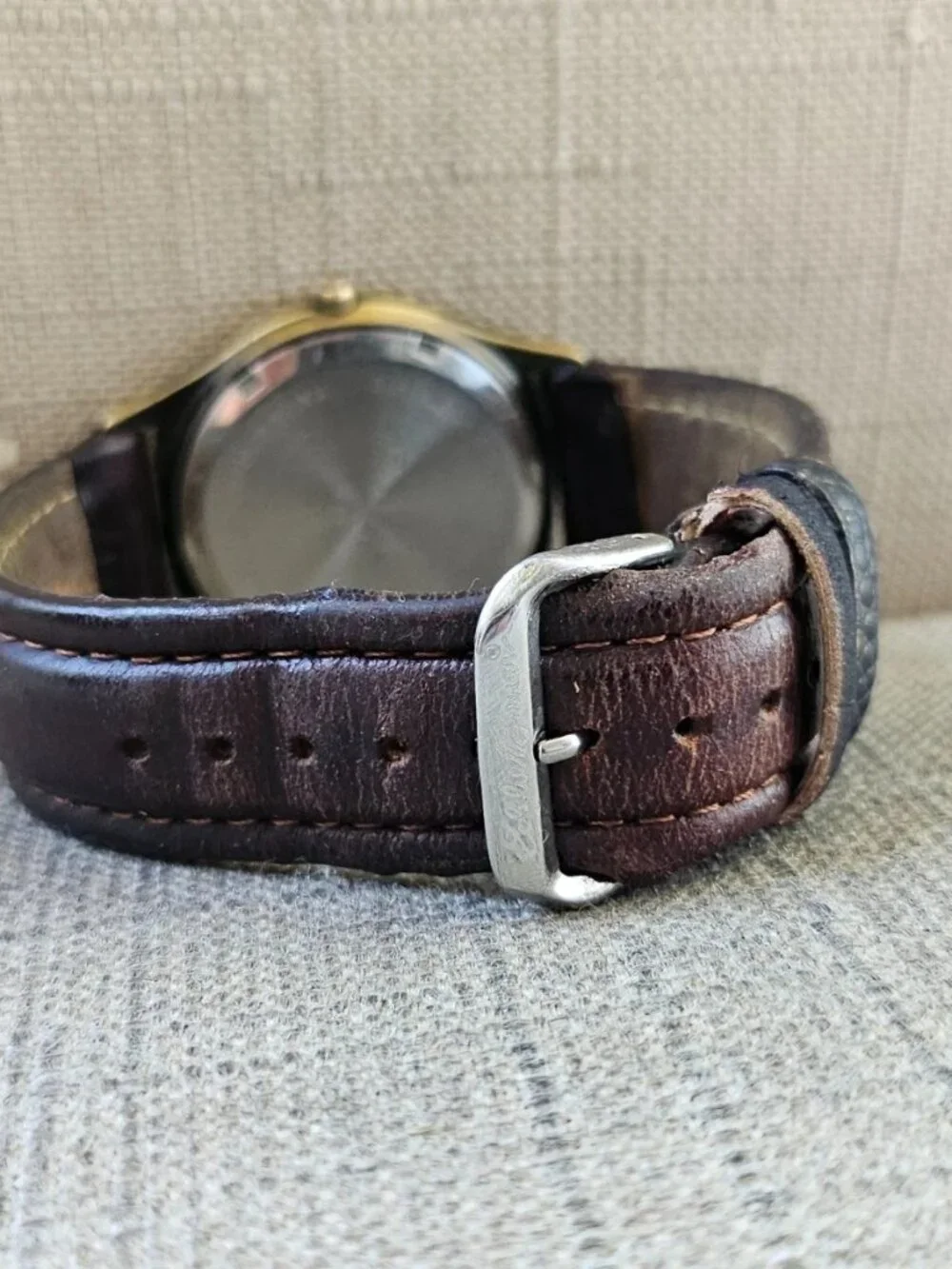 Vintage Eddie Bauer Men Wristwatch Analog Quartz Date Calendar Wrist Watch