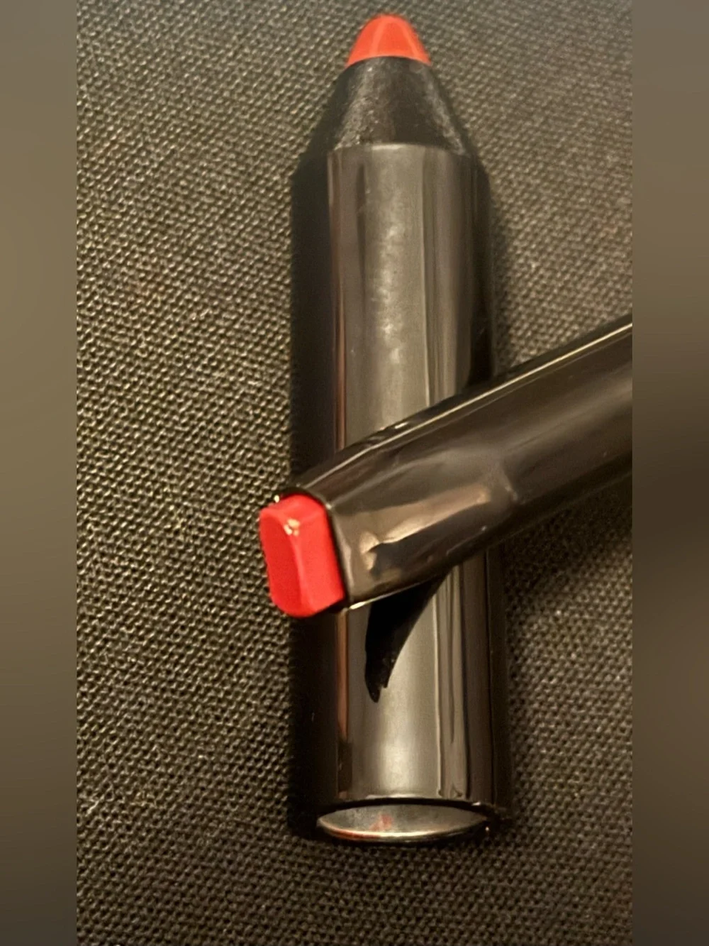 treStiQue rich lip