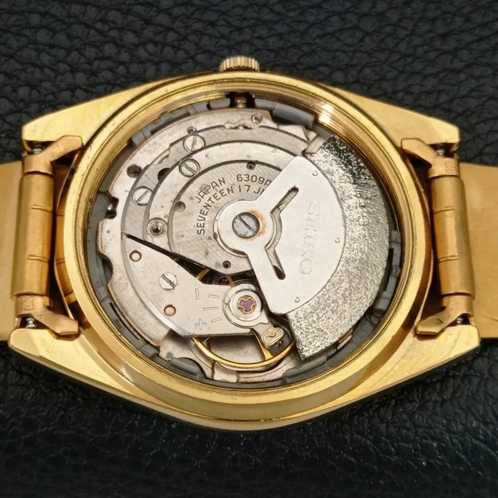 Vintage 1976 Seiko Automatic Mens Gold Watch W/daydate & Gold accents