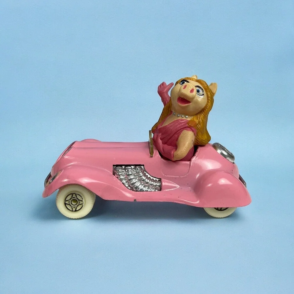 Vintage 1979 Corgi Miss Piggy In Pink Metal Car Jim Henson