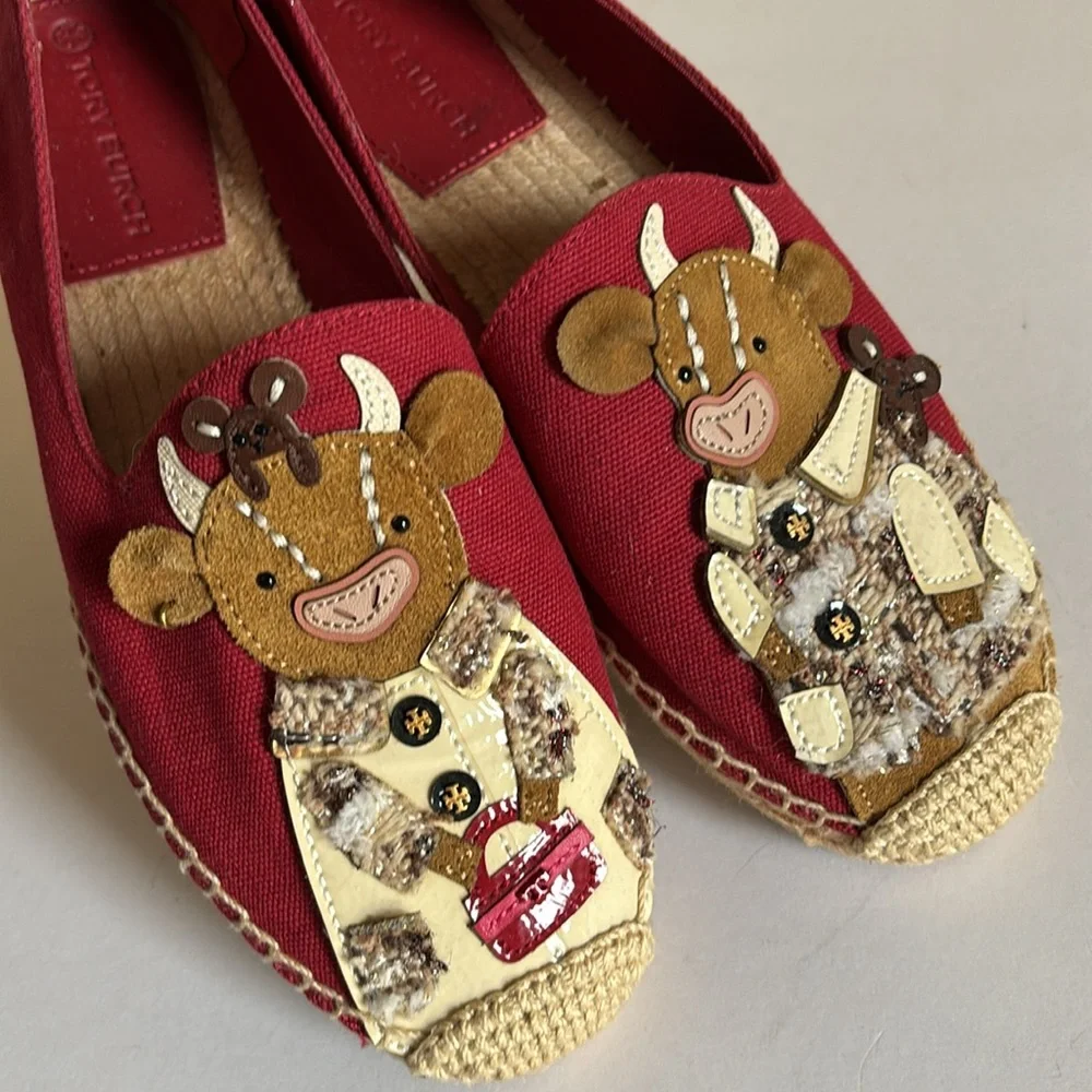 Tory Burch color red