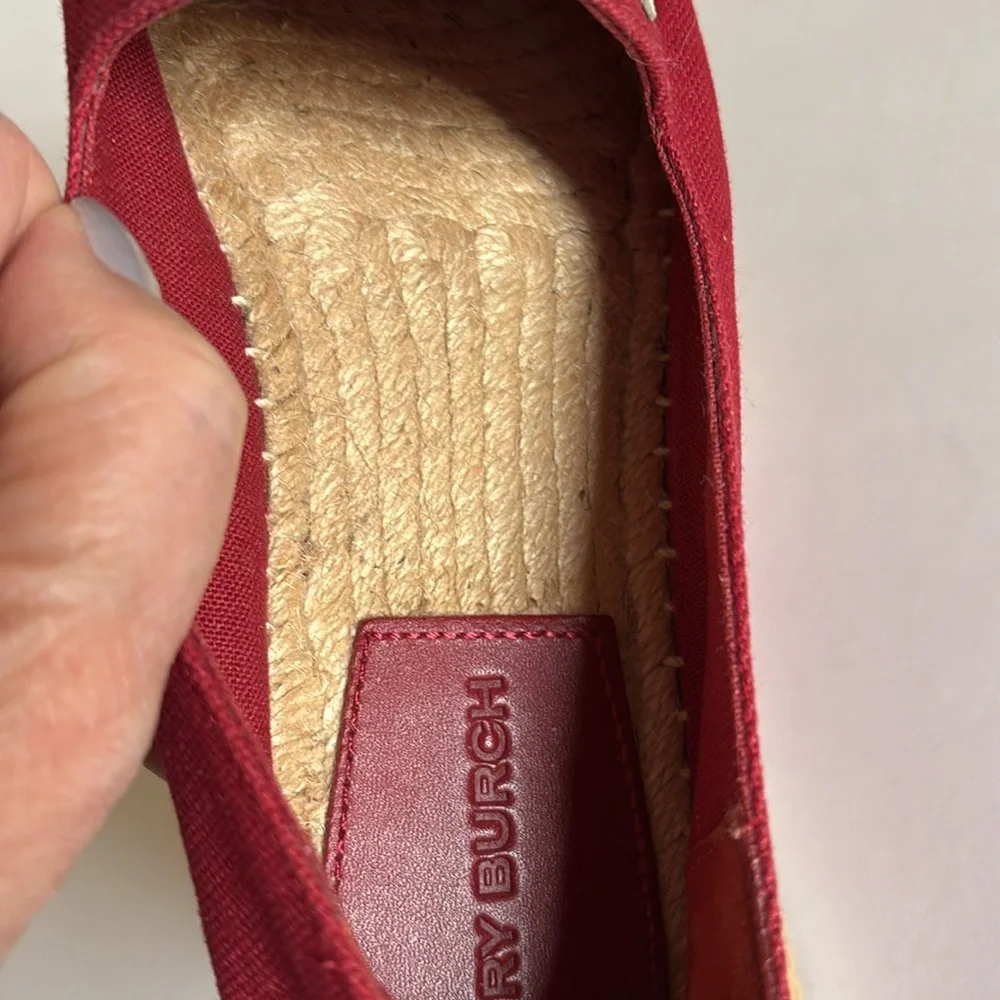 Tory Burch color red