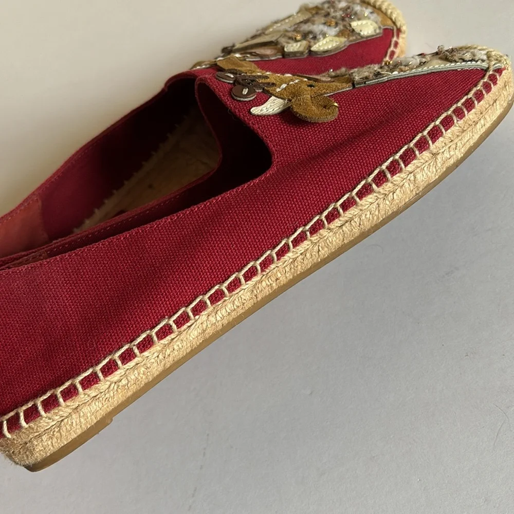 Tory Burch color red