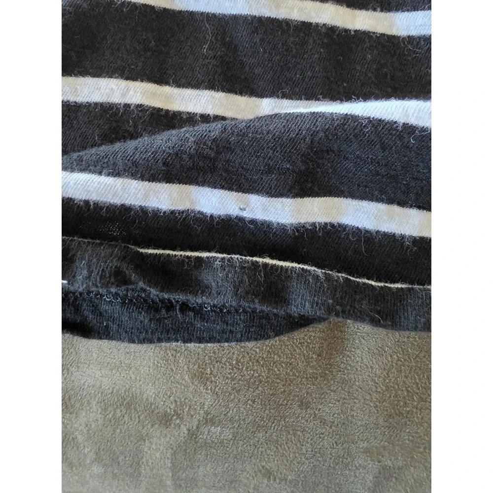 Banana Republic T-Shirt S Petite Black White Striped Short Sleeve Round Neck