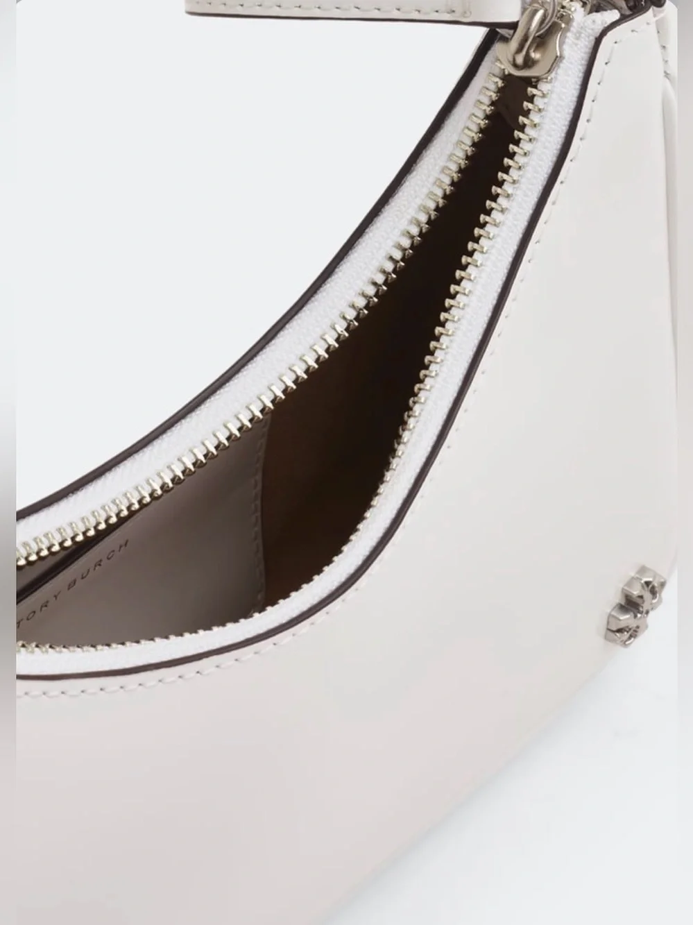 Tory Burch reflects simple