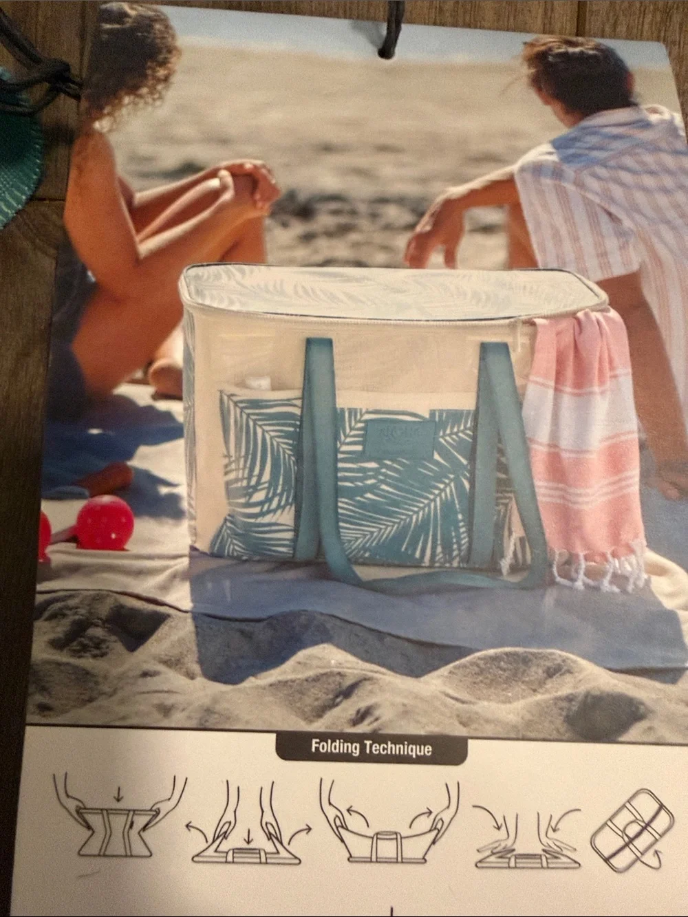ALOHA Collection zip closure