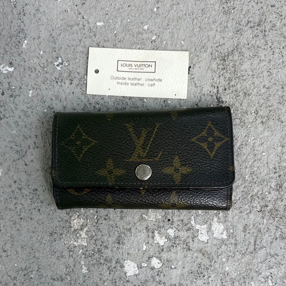 Vintage Louis Vuitton monogram key holder