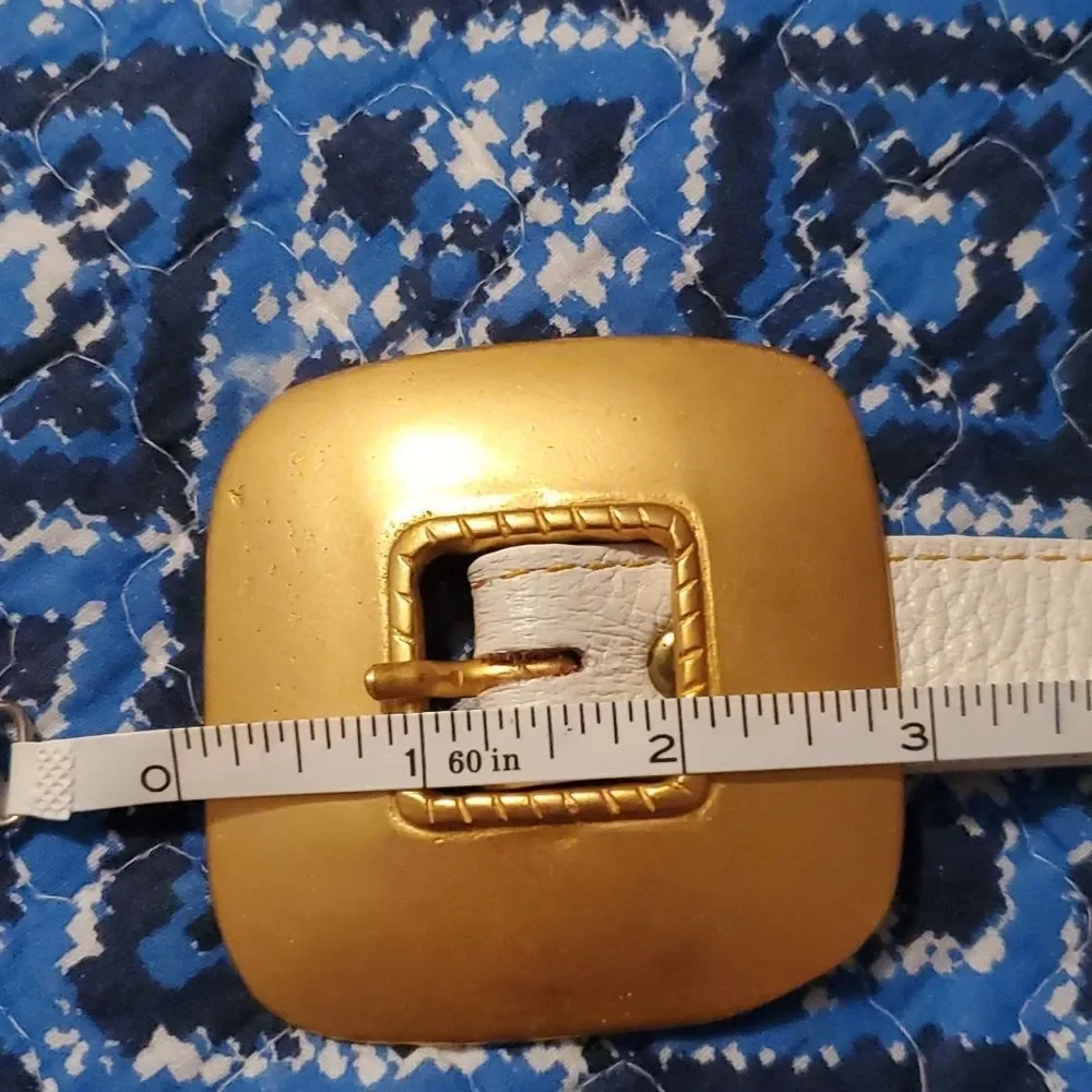 Vintage Jenny and the Boys White Leather Belt Size Medium Goldtone Square Buckle