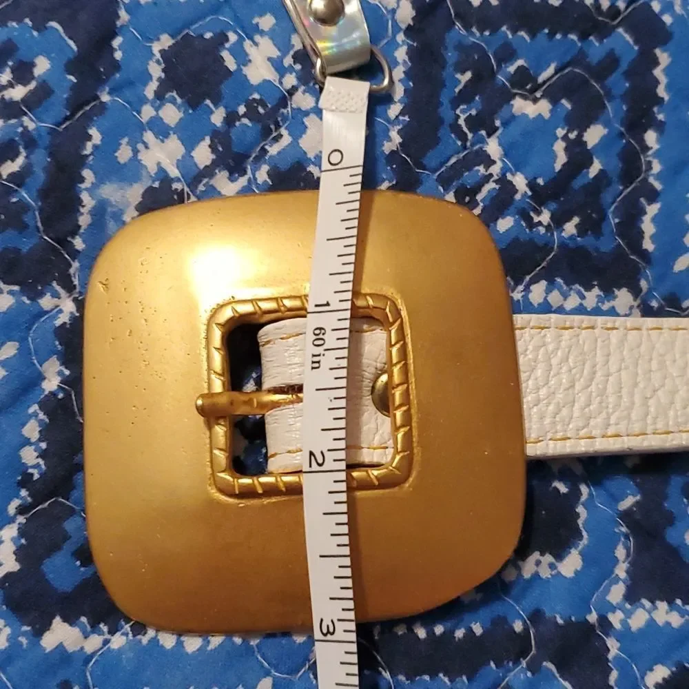 Vintage Jenny and the Boys White Leather Belt Size Medium Goldtone Square Buckle
