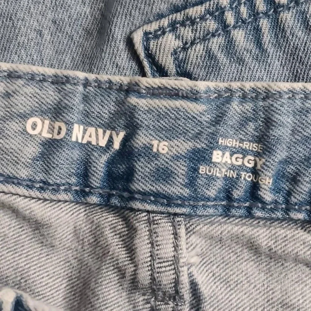 Old Navy brand old