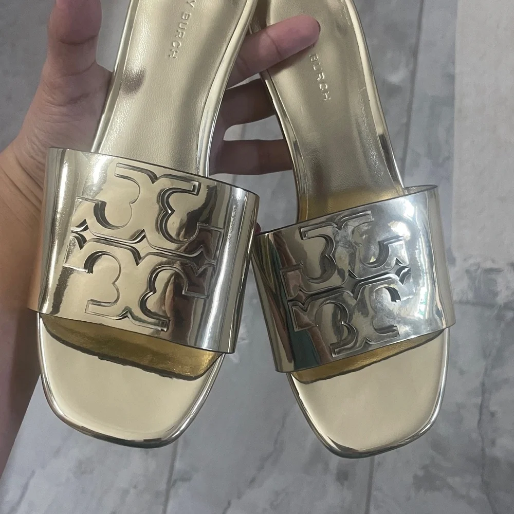 Tory Burch chic slide