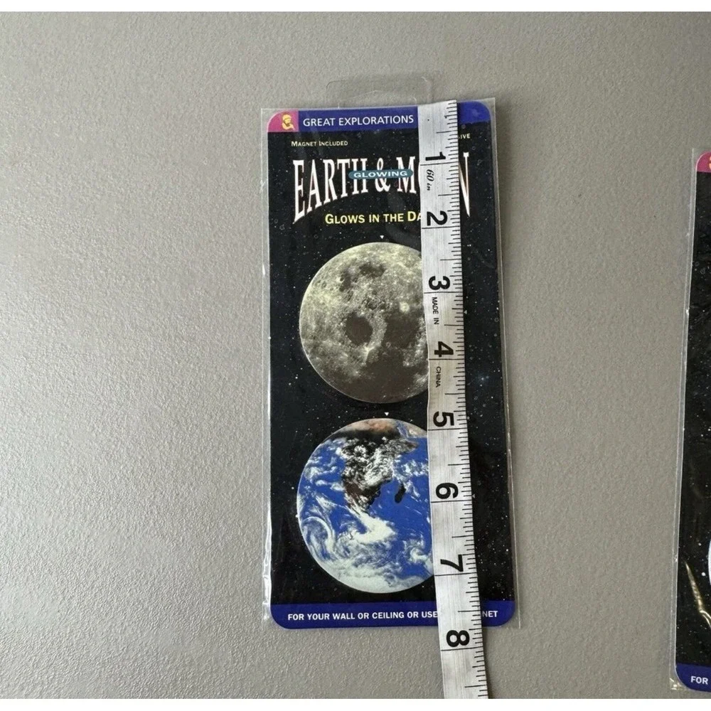 Great Explorations Glowing Earth And Moon Lot Of‎ 2 Glows In Dark Magnetic 90s