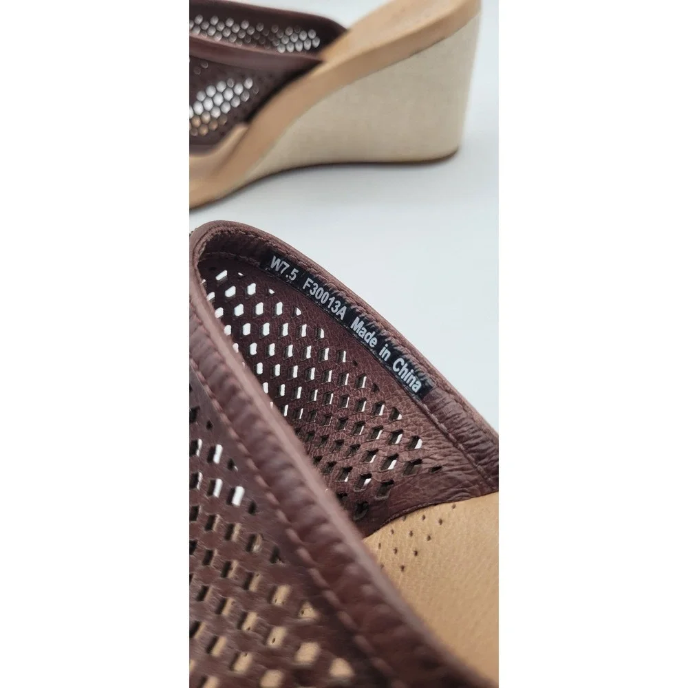 UGG embossed comfort