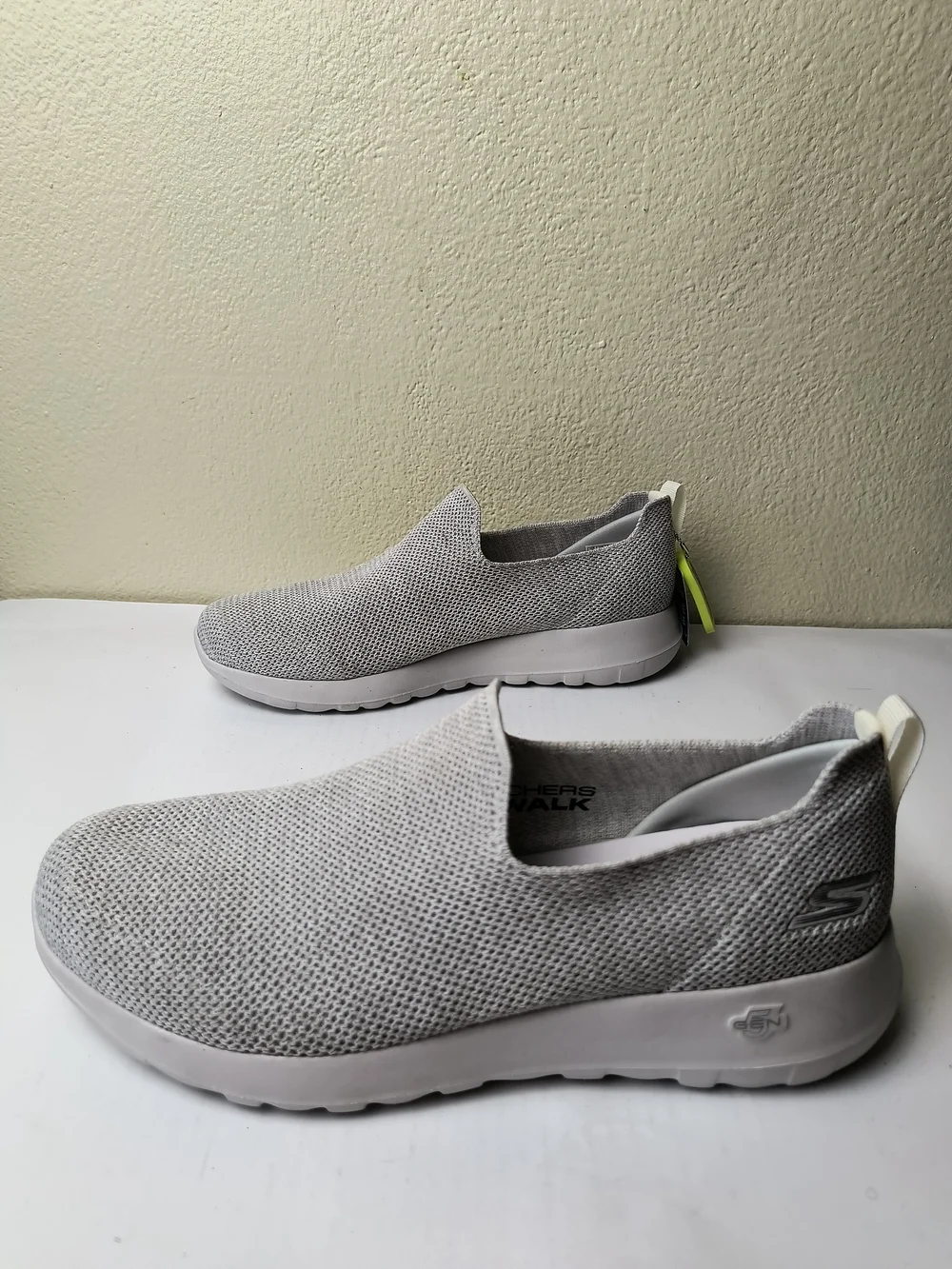 Skechers light gray