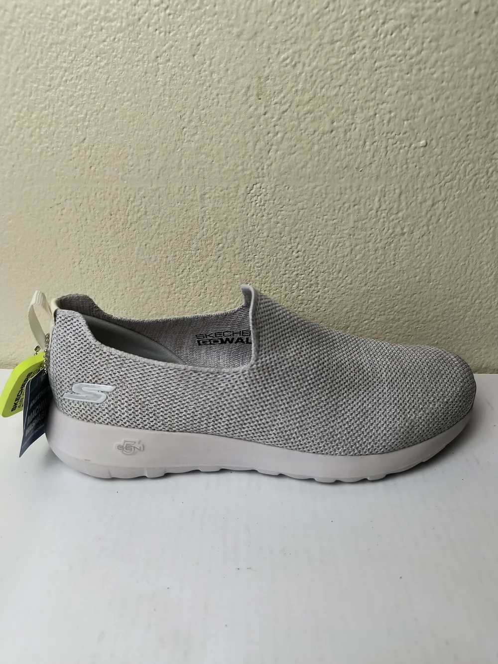 Skechers light gray