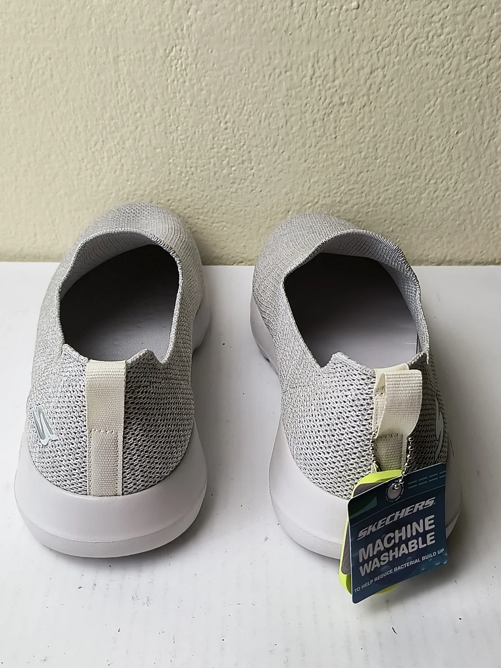 Skechers light gray