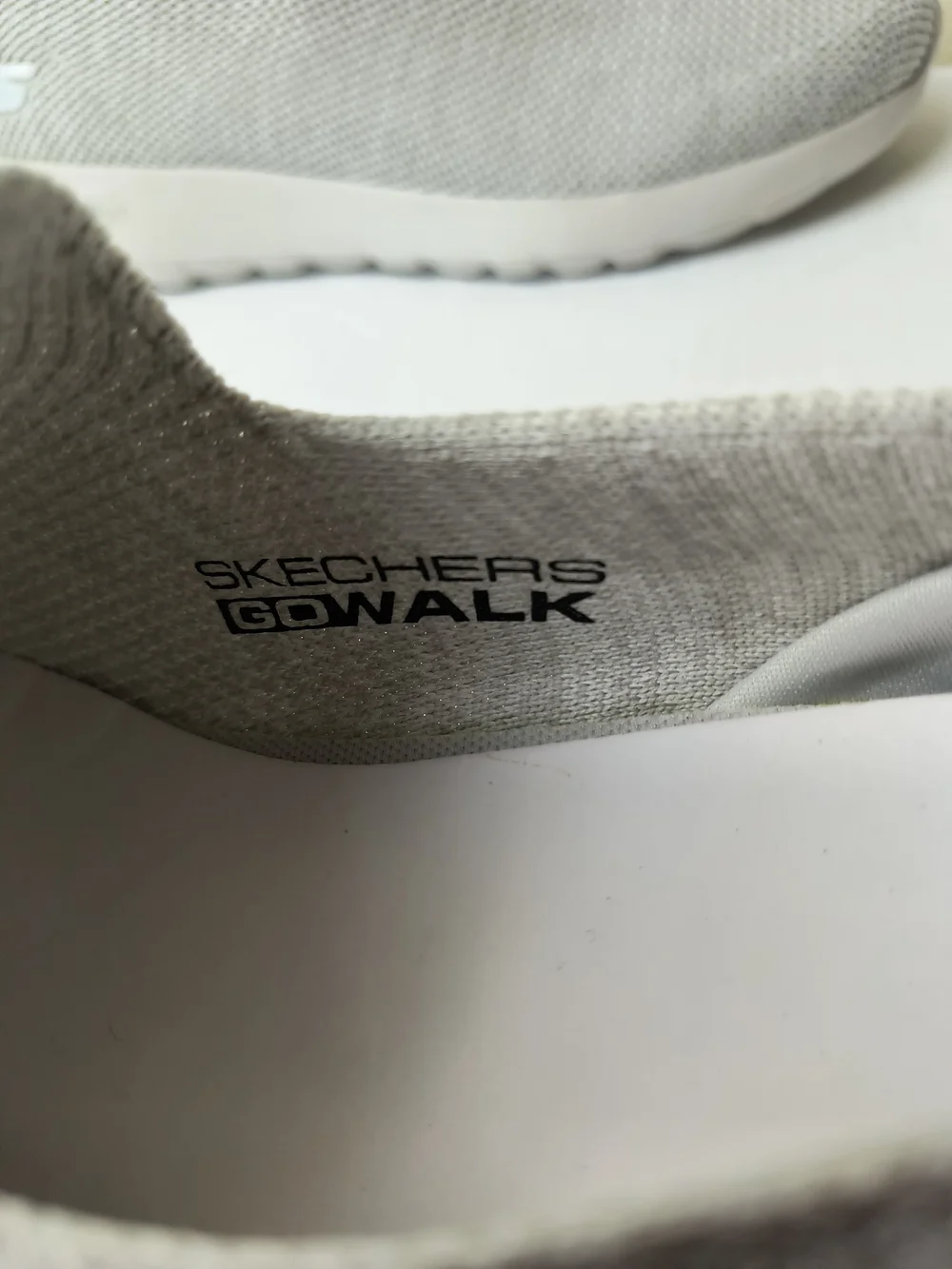 Skechers light gray