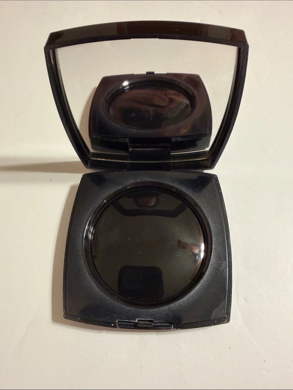Chanel Les Beiges Healthy Glow Multi Color Powder, Trio of Shades, SPF15
