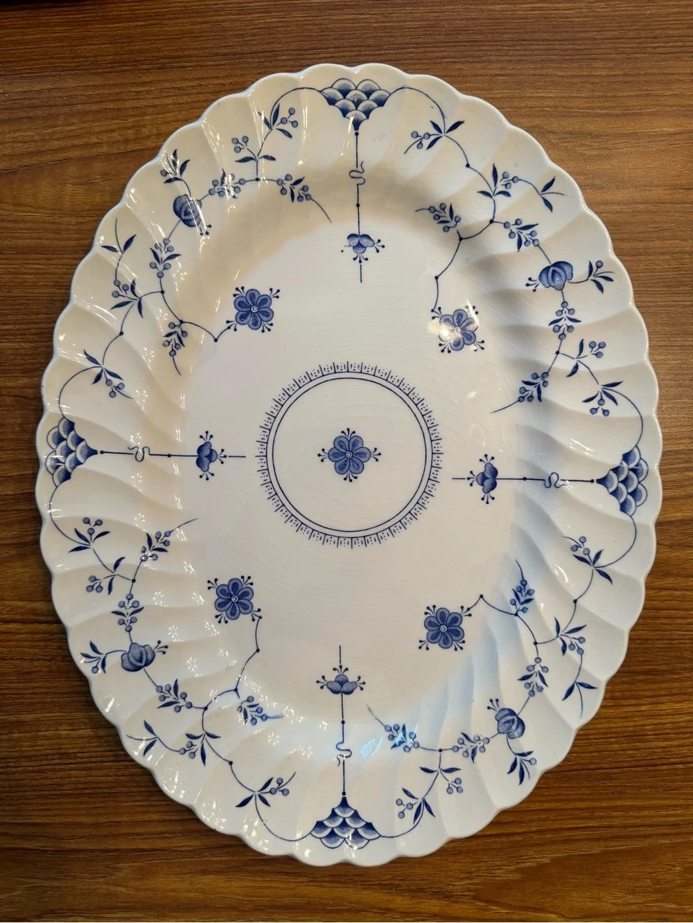 Myott Staffordshire elegant display adds
