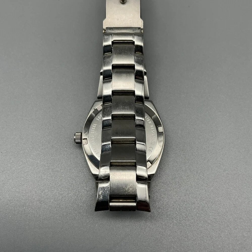 Fossil clasp material