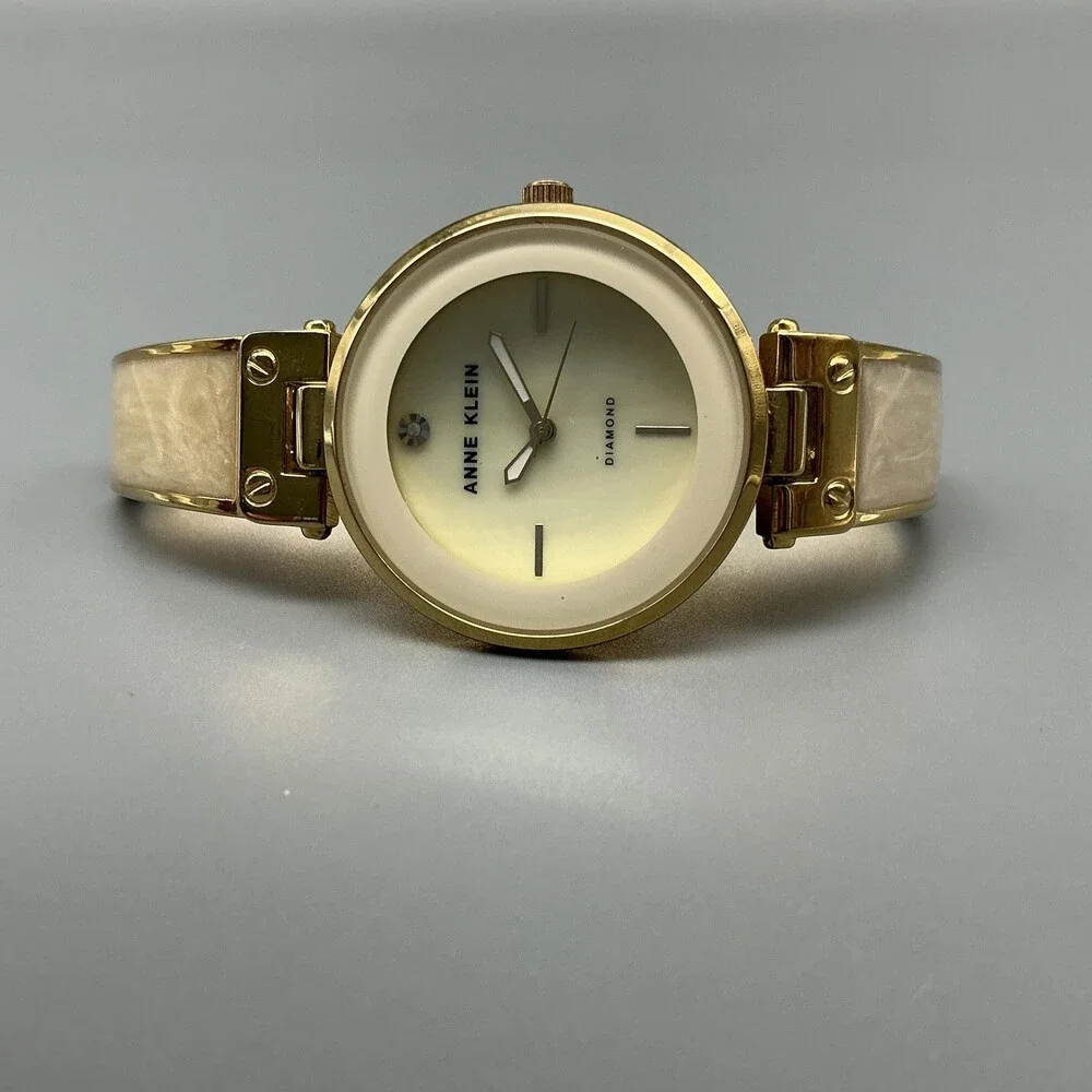 Anne Klein see photos