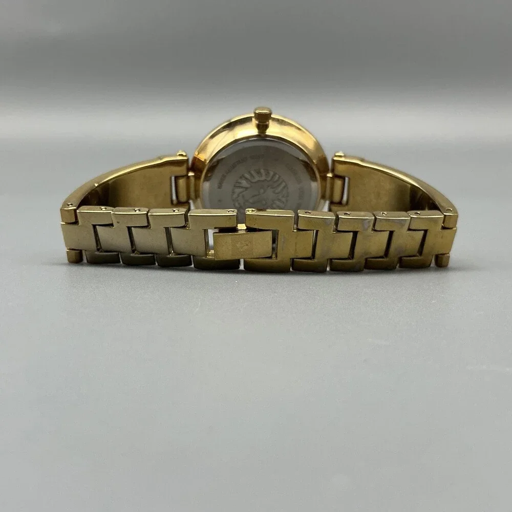 Anne Klein see photos