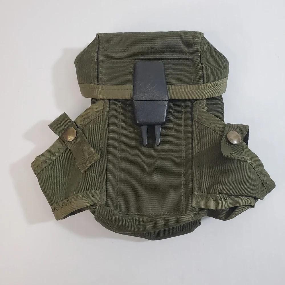 US Army Ammo Pouch Canvas Vintage Military W/‎ Metal Belt Clips