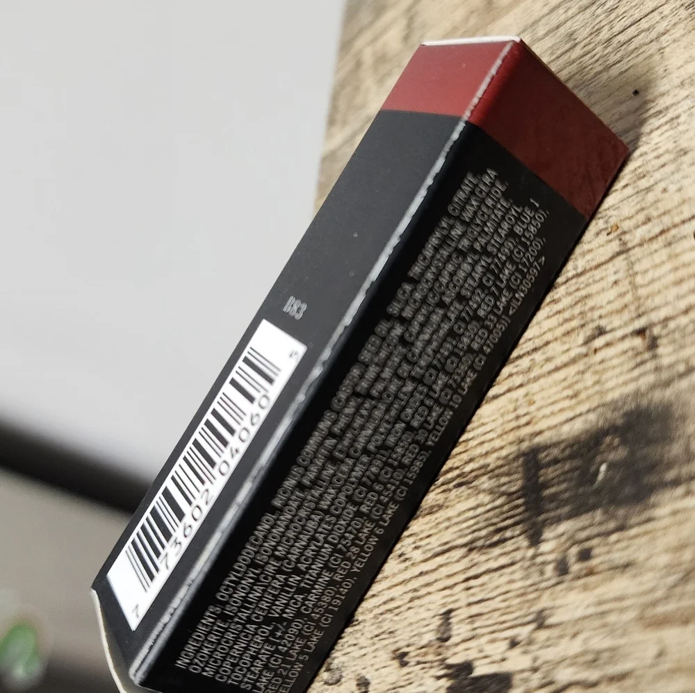 MAC Cosmetics experience bold