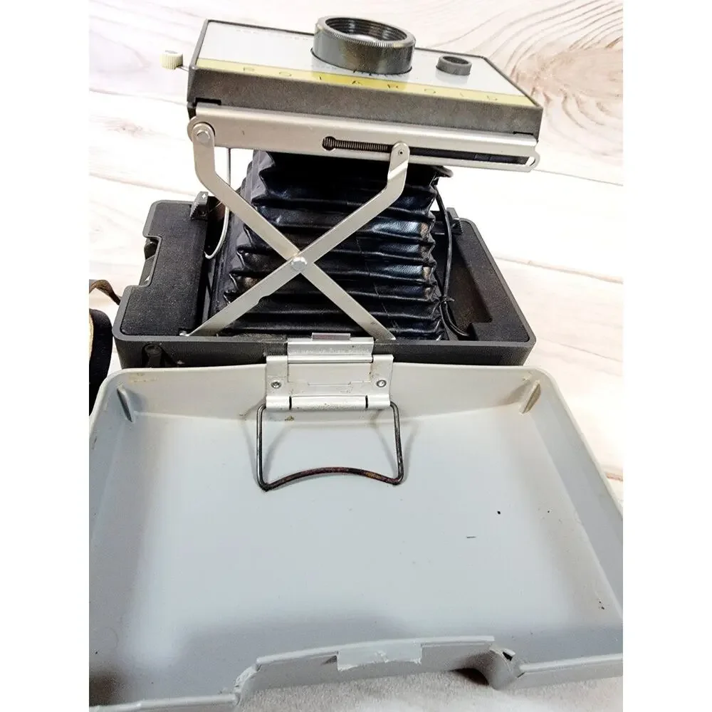 Polaroid grey iconic