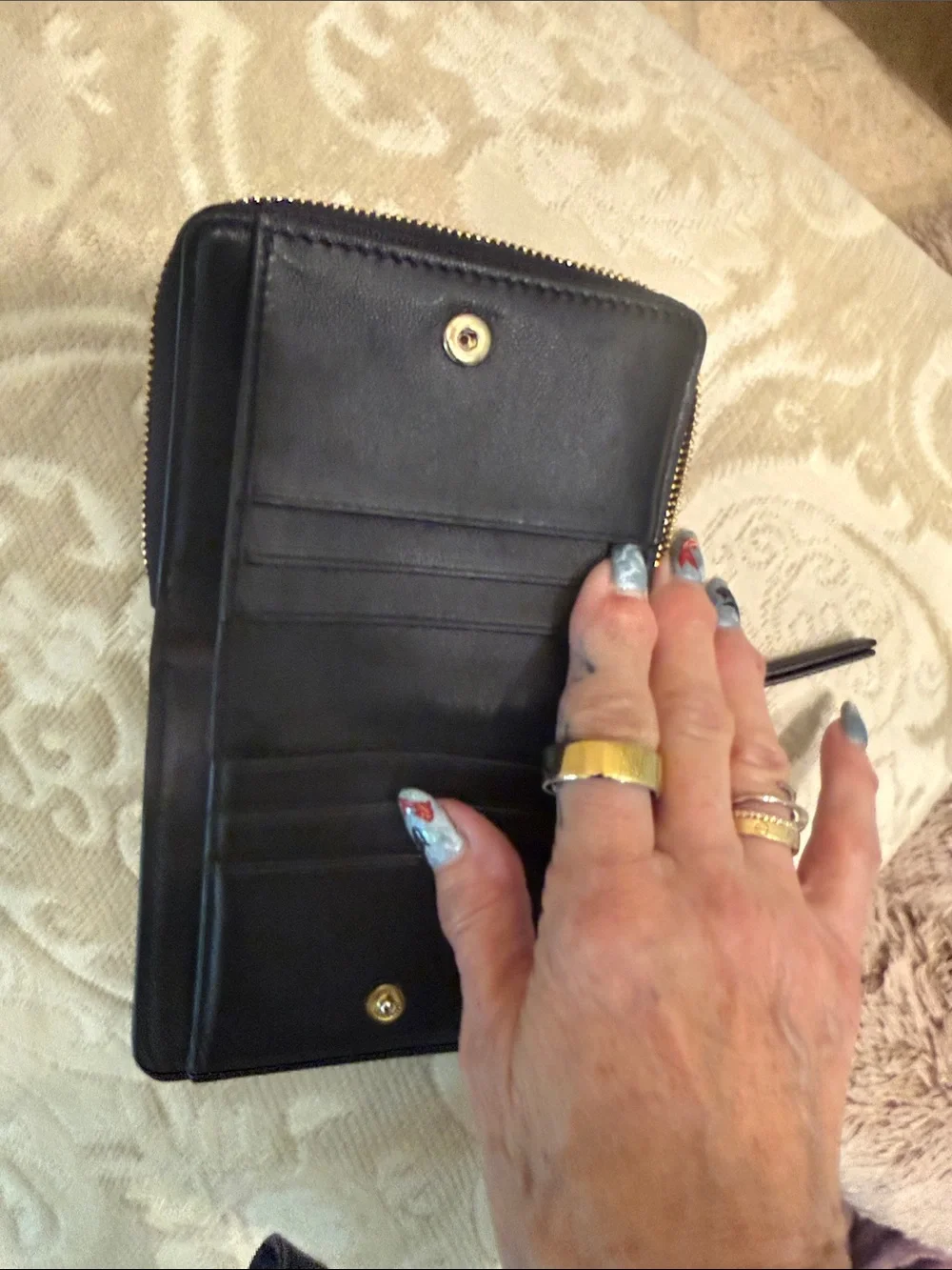 Tory Burch stitched wallet amazing