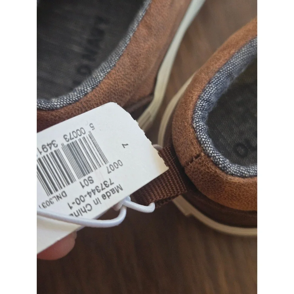 Old Navy Boys Cognac Brown Textured Faux Leather Slip On Sneakers Size 7C NWT