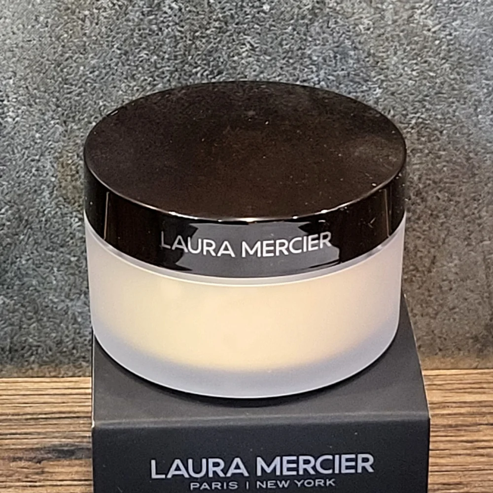 laura mercier secret brightening