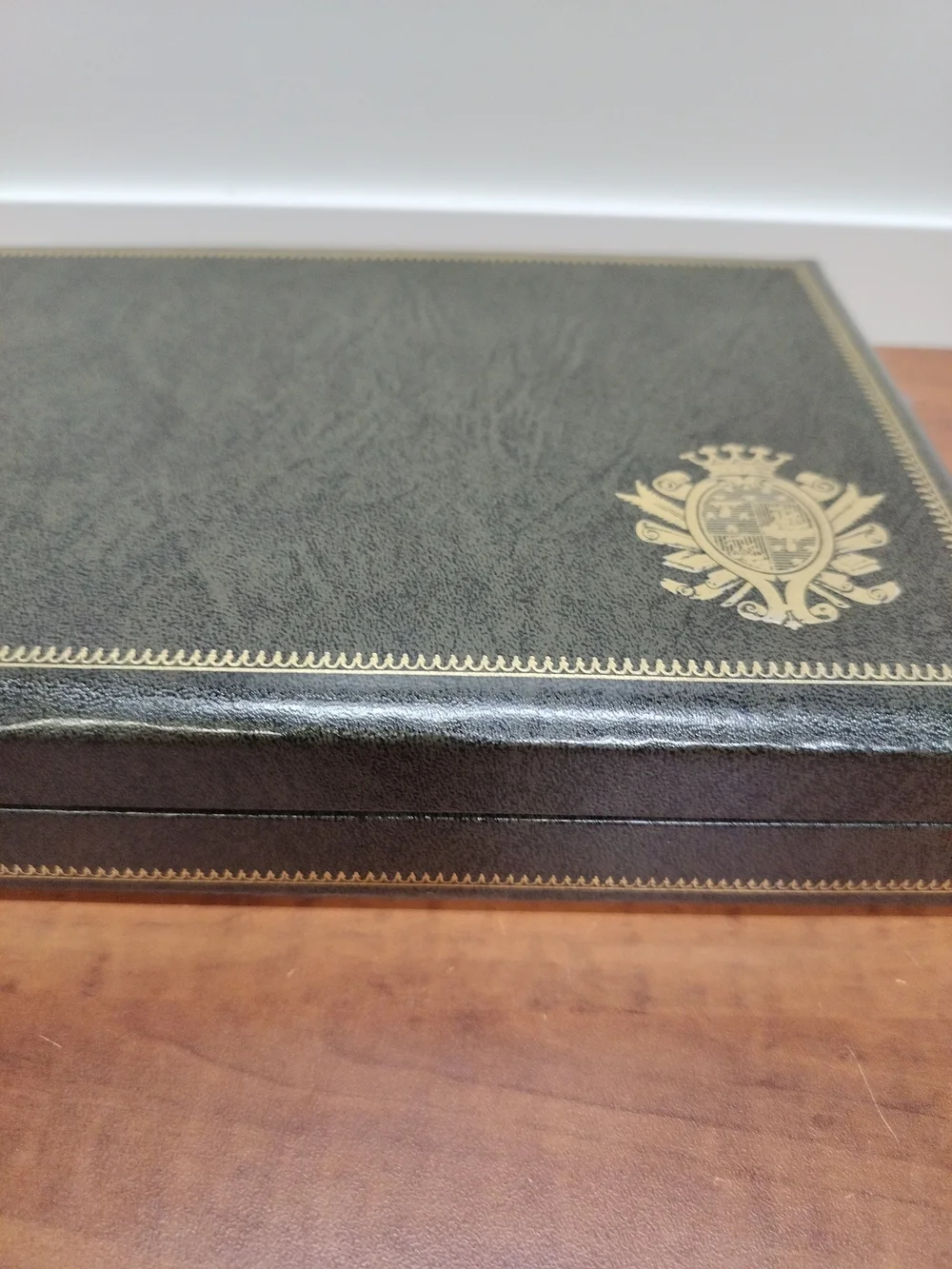 Swank men's jewelry box made in Sweden by Skandinaviska Etuifabriken 10X6.75X2