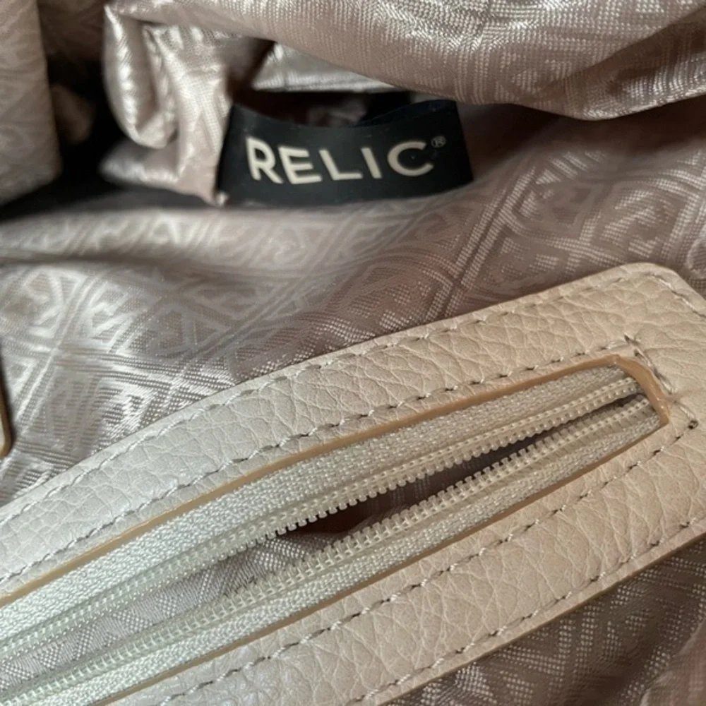 Relic top handle