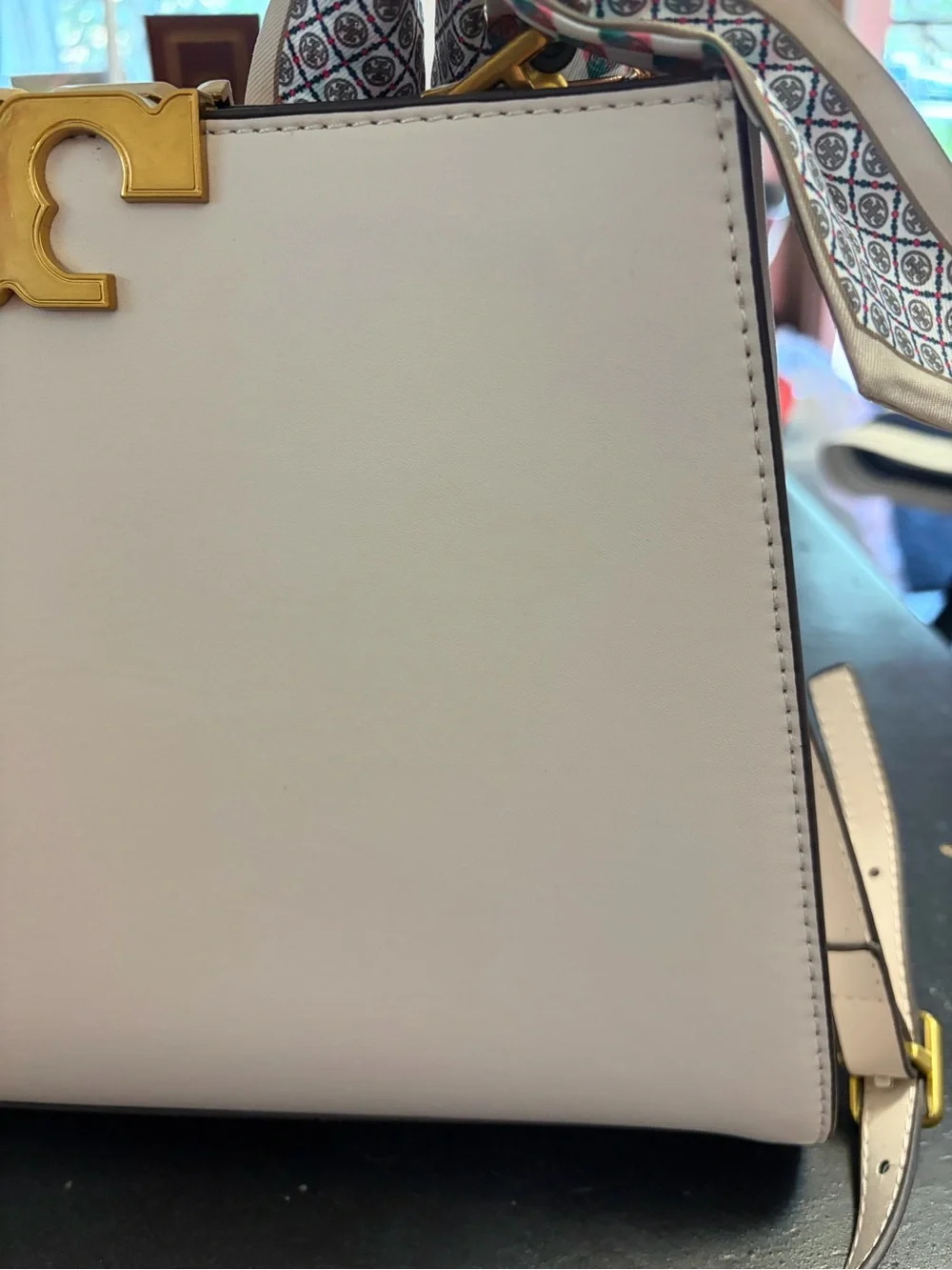 Tory Burch occasion tan 5”w