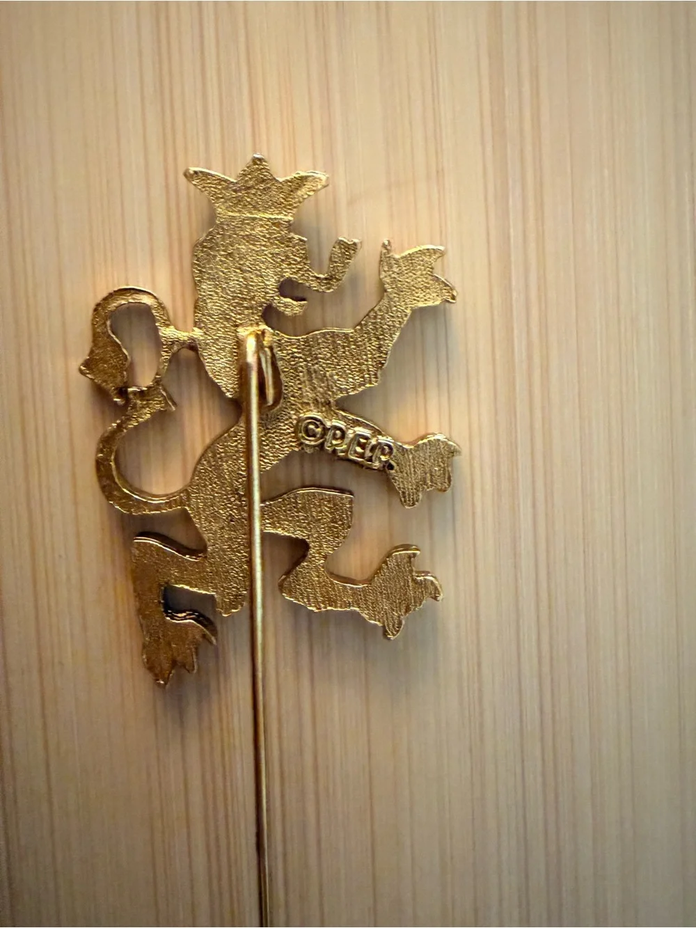 Vintage Gold Tone Heraldic Lion Stick Pin – Regal Crest Lapel Pin