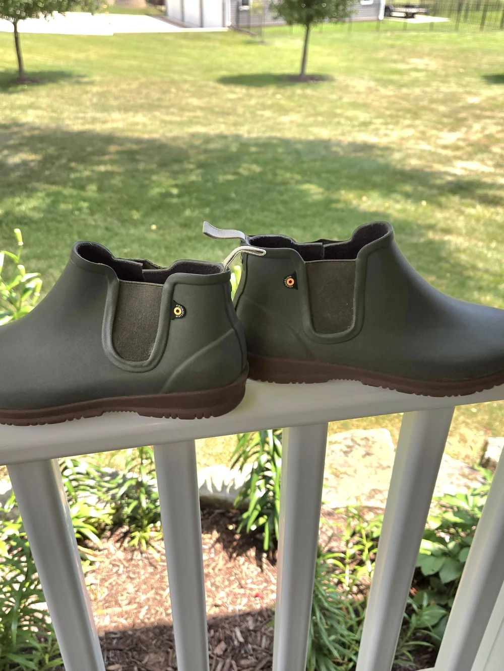 ​Bogs Sweet Pea Waterproof Rain Boot Olive Green Slip On Chelsea Ankle Boot Sz 8